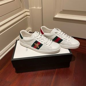 Men’s Ace Embroidered Bee white Leather Sneakers